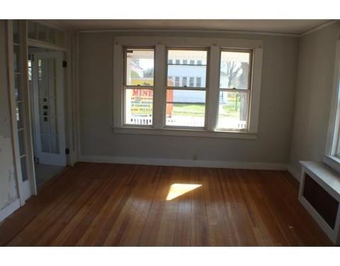 11 Knight Ave, Easthampton, MA 01027 photo 8