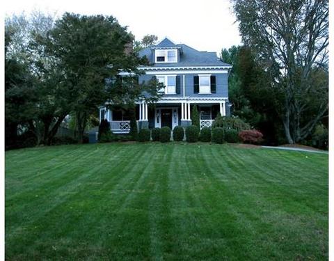 31 Forest St, Worcester, MA 01609 photo 3