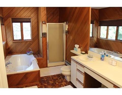 31 Forest St, Worcester, MA 01609 photo 25