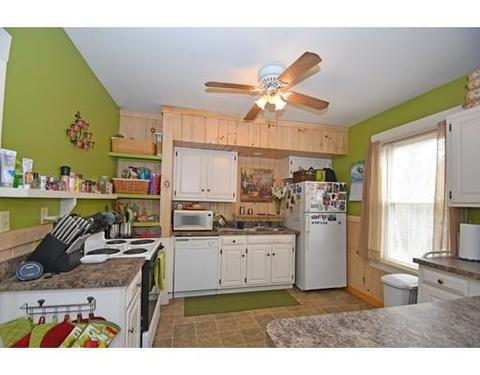 32 High St S, Barre, MA 01005 photo 4