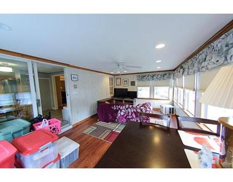 17 Forest Ave, Dracut, MA 01826 photo 5