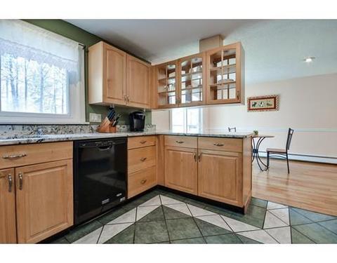 17 Thomas St, Dedham, MA 02026 photo 4