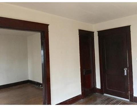 46 Harvey St, Springfield, MA 01119 photo 9