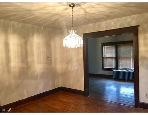 46 Harvey St, Springfield, MA 01119 photo 5