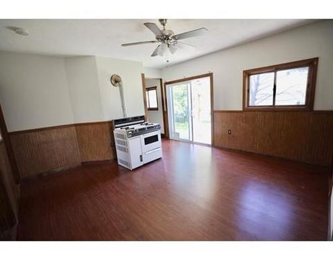 226 Vernon St, Worcester, MA 01607 photo 3