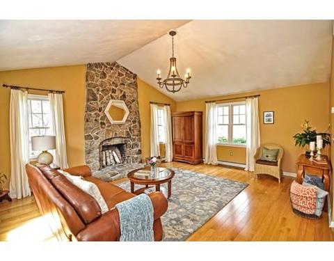22 Cadman Rd, Mendon, MA 01756 photo 14