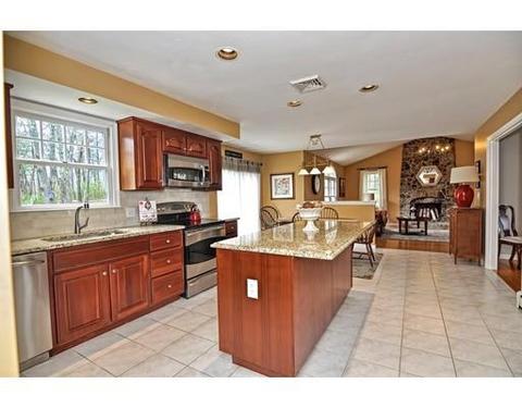 22 Cadman Rd, Mendon, MA 01756 photo 9