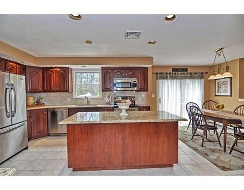22 Cadman Rd, Mendon, MA 01756 photo 11