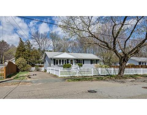 4 Robinson Rd, Beverly, MA 01915 photo 2