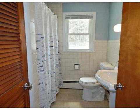 245 Lenox St, Athol, MA 01331 photo 3