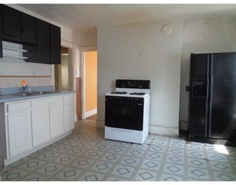 582 Armory St, Springfield, MA 01104 photo 12