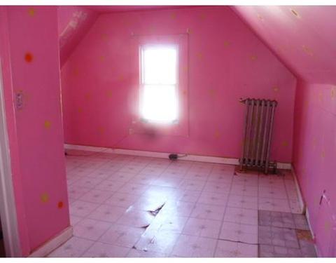 582 Armory St, Springfield, MA 01104 photo 17