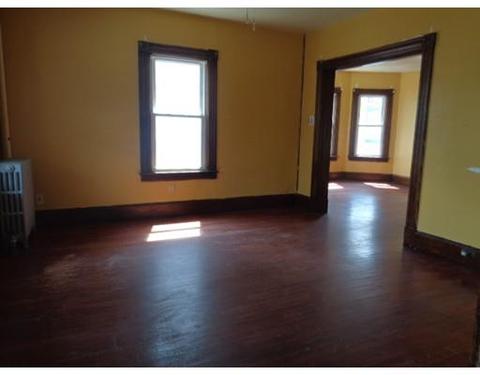 582 Armory St, Springfield, MA 01104 photo 5