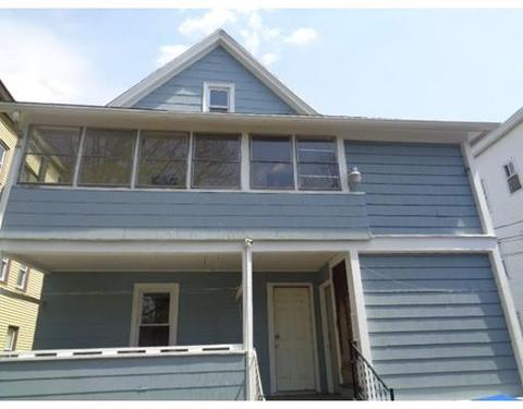 582 Armory St, Springfield, MA 01104 photo 4