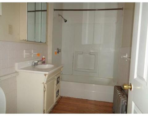 582 Armory St, Springfield, MA 01104 photo 15