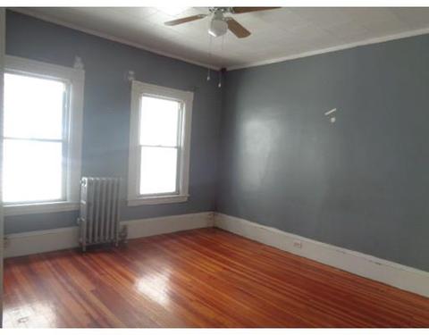 582 Armory St, Springfield, MA 01104 photo 14