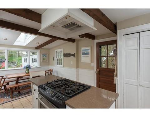 247 North St, Hingham, MA 02043 photo 3