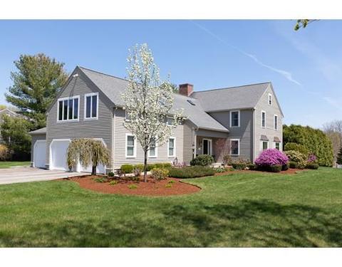 7 Berkley Cir, Hingham, MA 02043 photo 1