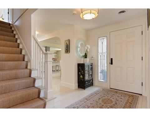 7 Berkley Cir, Hingham, MA 02043 photo 2