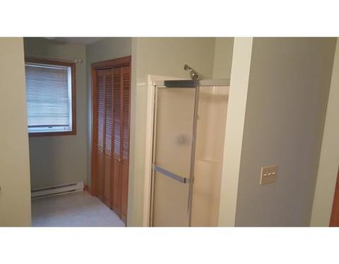 48 Agnes St, Springfield, MA 01118 photo 6