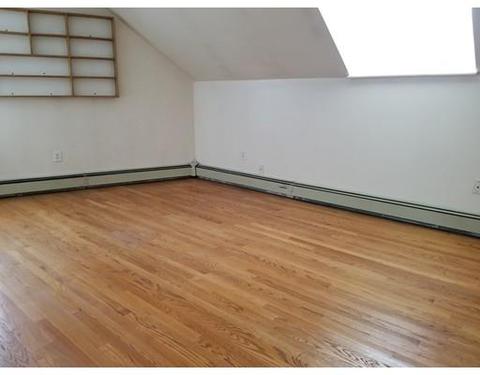 10 Beacon St, Gloucester, MA 01930 photo 12