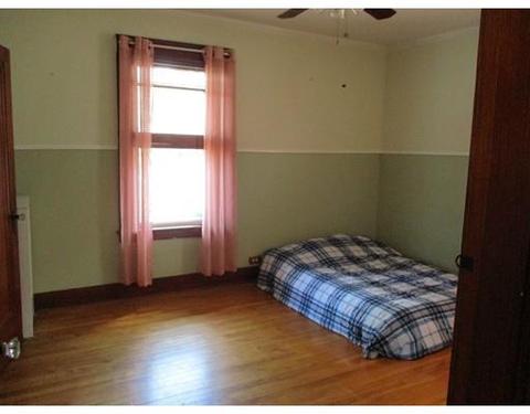 4 Minots St, Worcester, MA 01604 photo 9