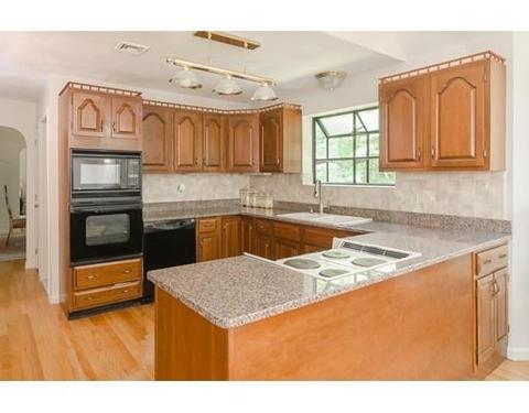 30 Canavan Dr, Braintree, MA 02184 photo 4