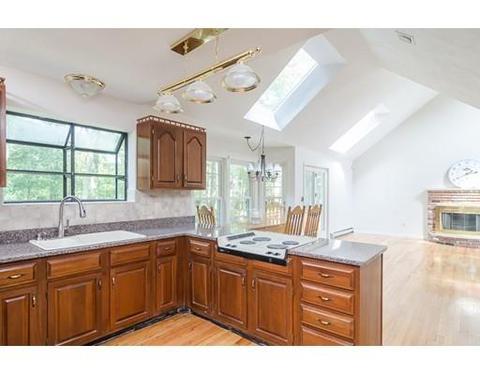 30 Canavan Dr, Braintree, MA 02184 photo 5