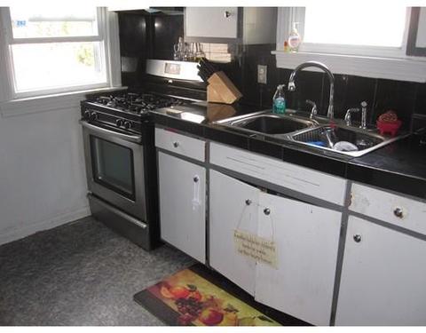 75 Braddock St, Springfield, MA 01109 photo 7