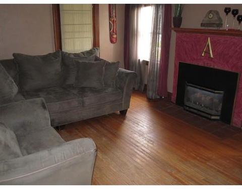 75 Braddock St, Springfield, MA 01109 photo 4