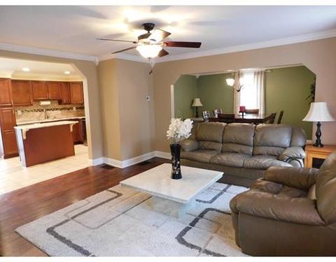 168 Pitman St, Fall River, MA 02723 photo 3