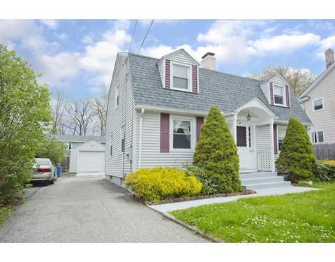 69 Abbott St, Springfield, MA 01118 photo 2