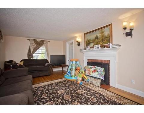 69 Abbott St, Springfield, MA 01118 photo 14