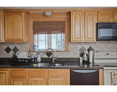 69 Abbott St, Springfield, MA 01118 photo 7