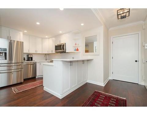 85 E India Row #8D, Boston, MA 02110 photo 4