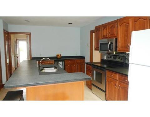 56 Windsor Pl, Longmeadow, MA 01106 photo 9