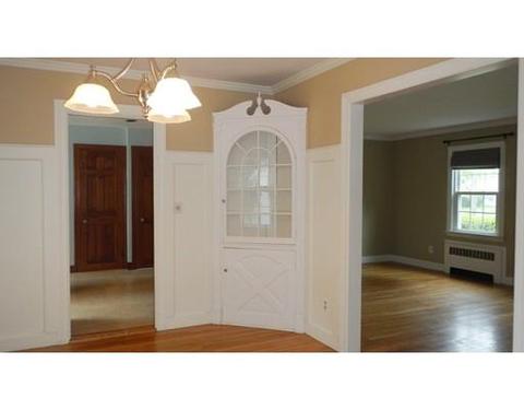 56 Windsor Pl, Longmeadow, MA 01106 photo 8