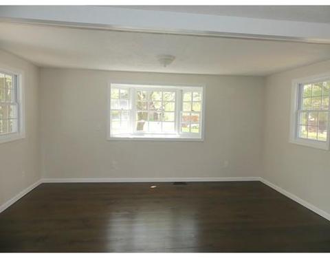 511 E State St, Granby, MA 01033 photo 8
