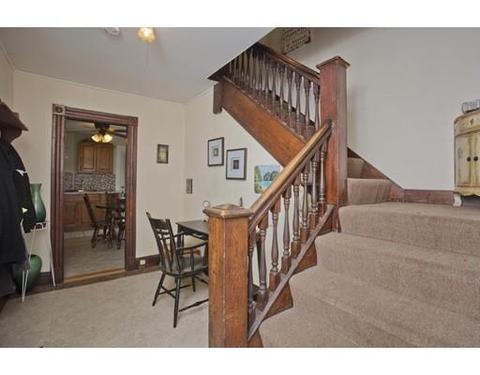 27 Governor St, Springfield, MA 01104 photo 2