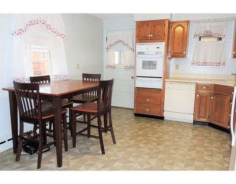 52 Carnavon Cir, Springfield, MA 01109 photo 5