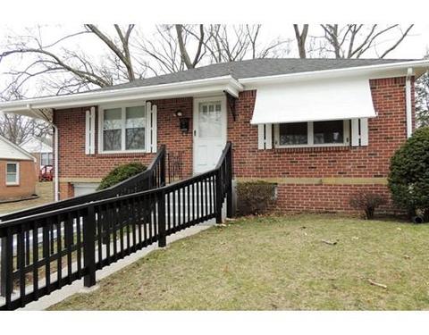 52 Carnavon Cir, Springfield, MA 01109 photo 1