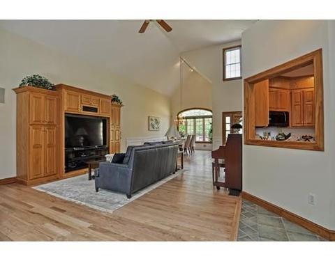 8 River Bend Rd, Upton, MA 01568 photo 9