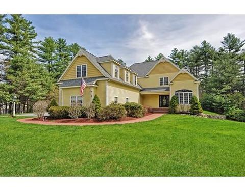 8 River Bend Rd, Upton, MA 01568 photo 1