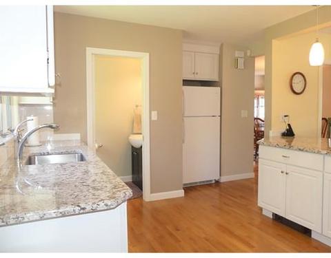 7 Marion Ave, Andover, MA 01810 photo 10