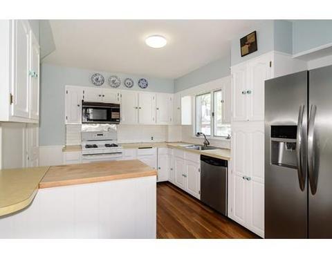 323 Nehoiden St, Needham, MA 02492 photo 9