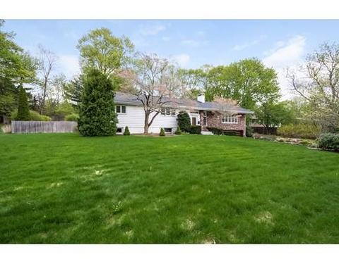 17 Ellis Dr, Worcester, MA 01609 photo 2