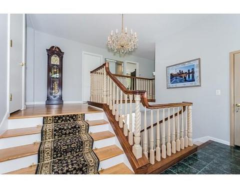 17 Ellis Dr, Worcester, MA 01609 photo 5