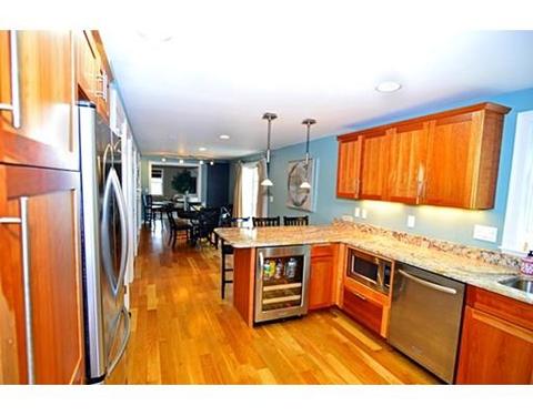 124 Forest St, Worcester, MA 01609 photo 2