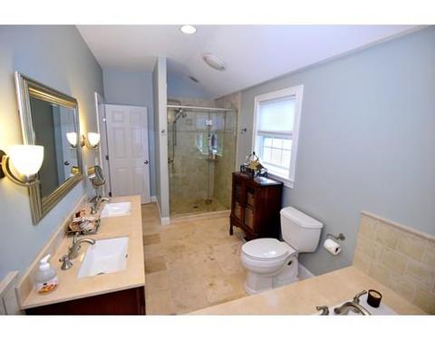 124 Forest St, Worcester, MA 01609 photo 21