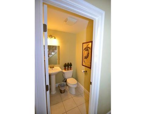 124 Forest St, Worcester, MA 01609 photo 9